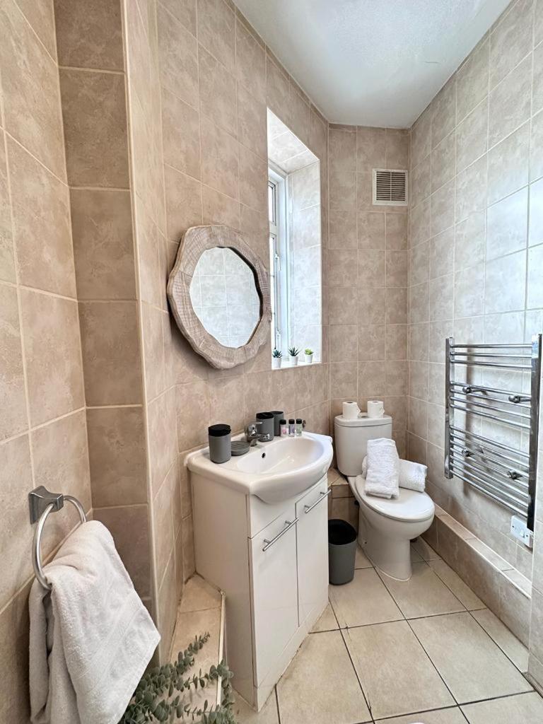 Light Budget Studio On Edgware Road, Londen